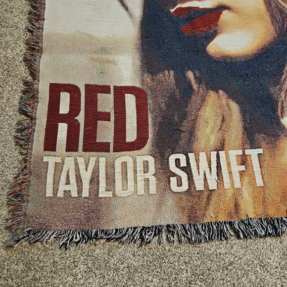 Taylor Swift Red Concert Tour Album Cover Tapestry Throw Blanket 50X60 Swiftie - Picture 2 of 5